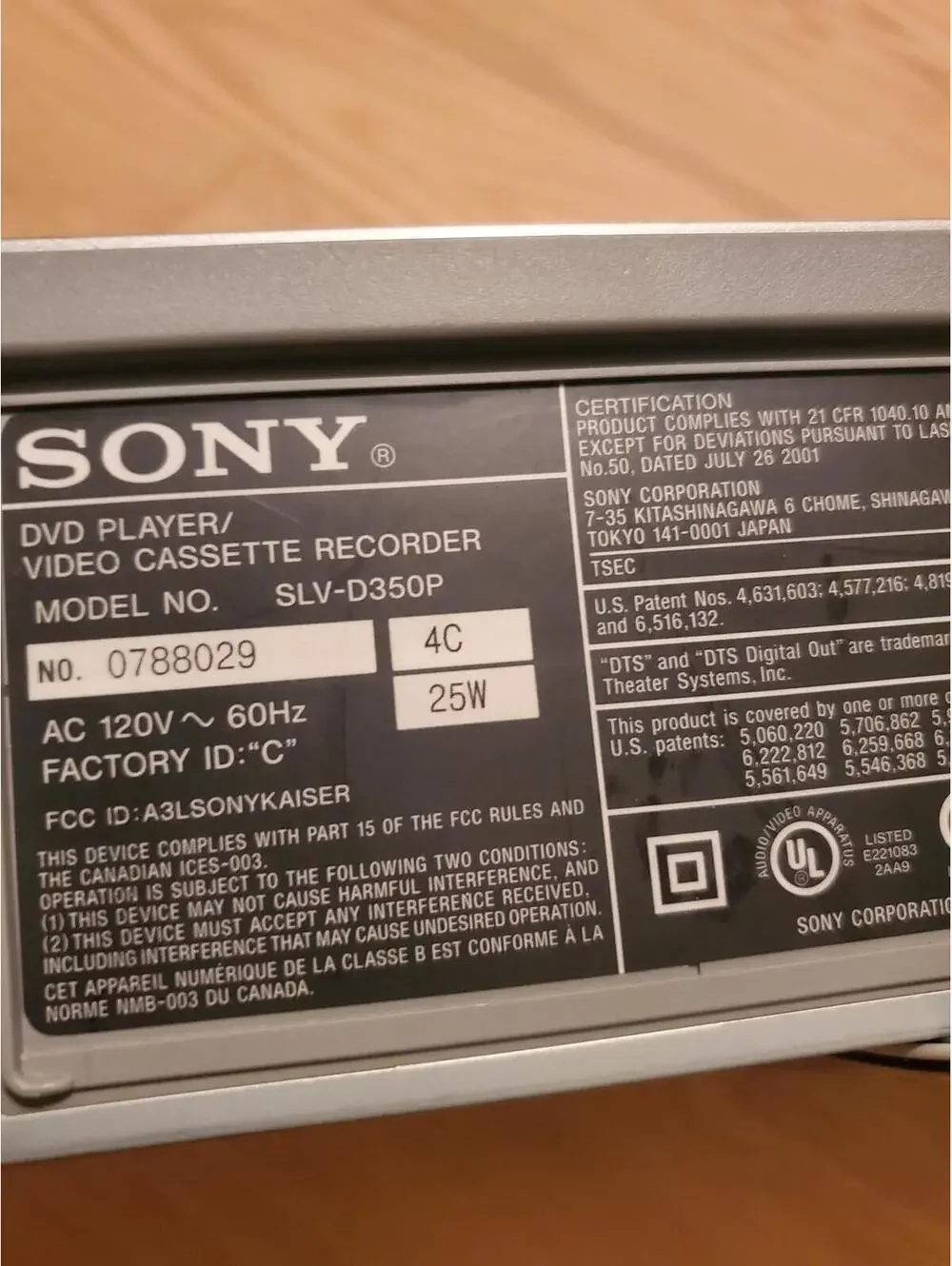 Sony SLV-D350P DVD Player and VHS Video Cassette Recorder Combo